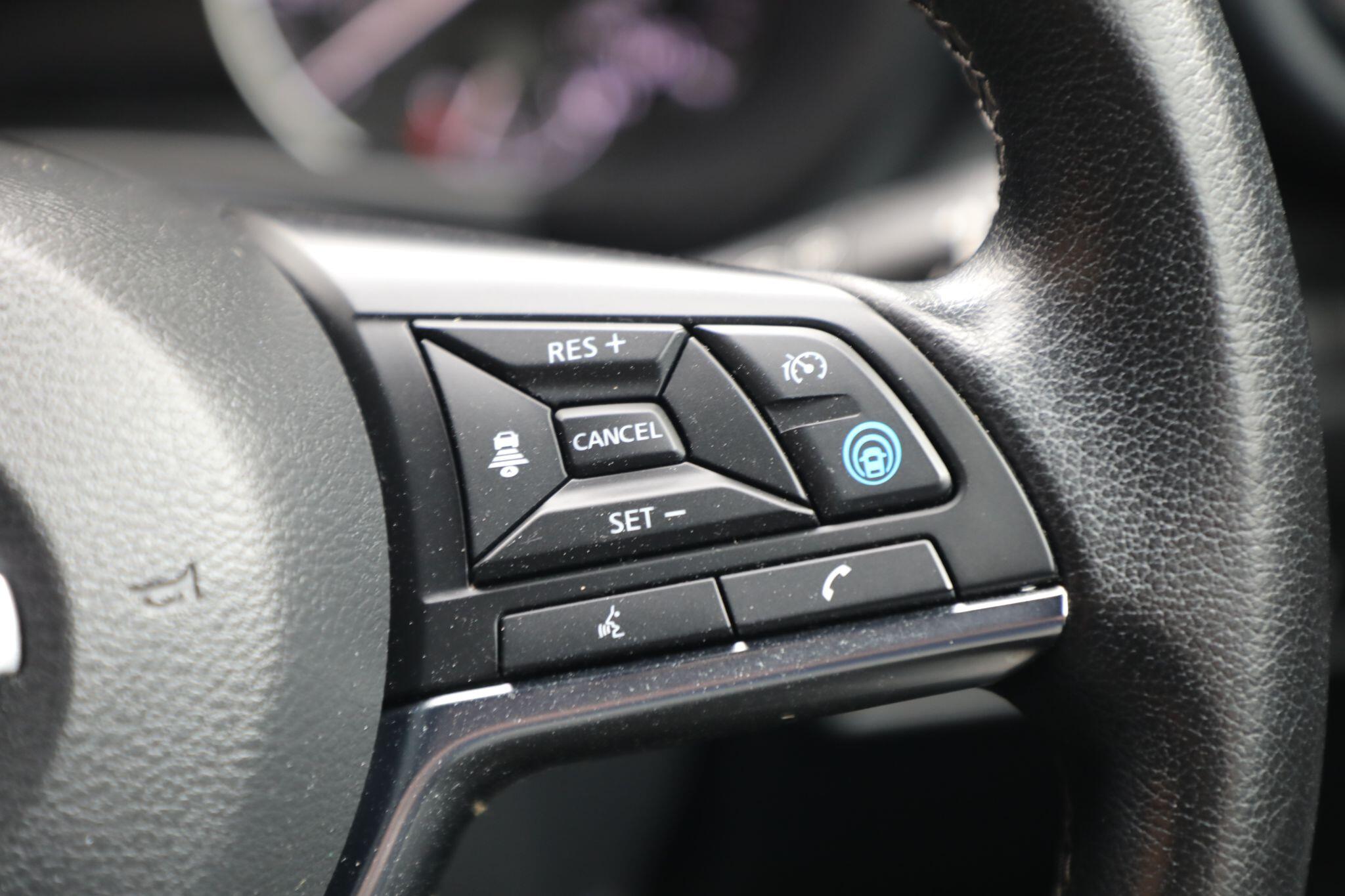 Large vehicle image